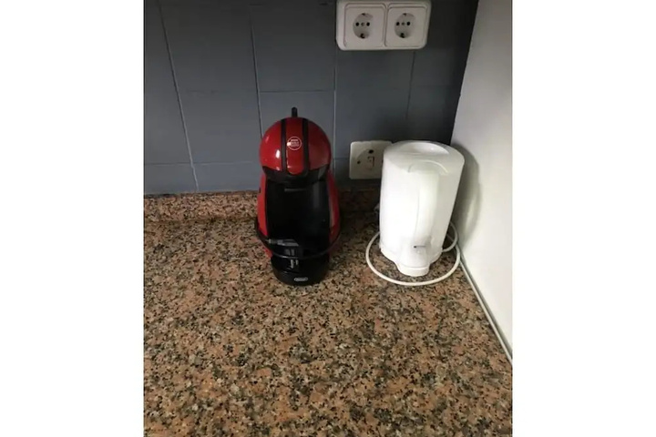 Room 6 of 16