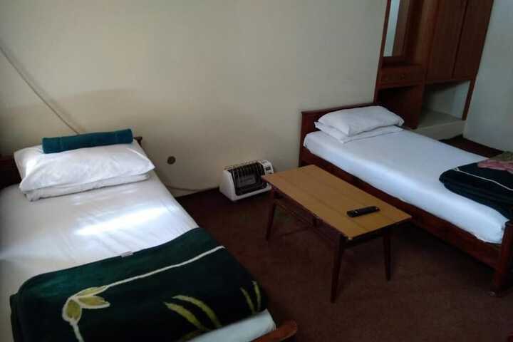 Room 11 of 23