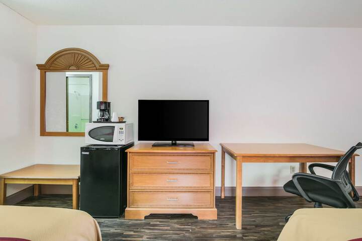 2 Double Beds (3 of 11)