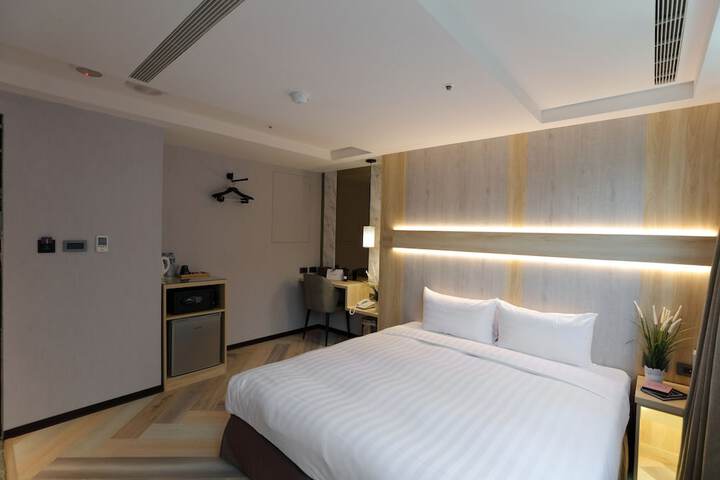 Room 37 of 45