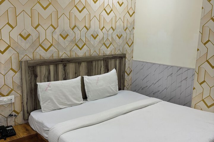 Room 21 of 32