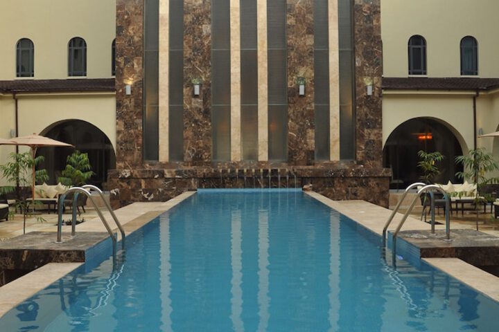 Pool 87 of 193