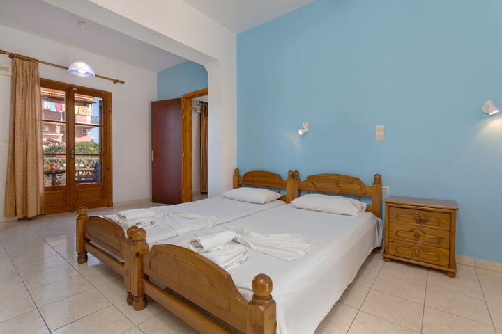 Room 15 of 62