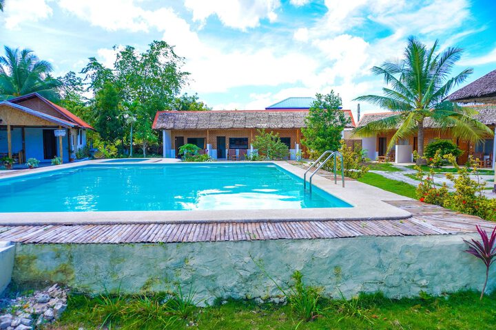 Pool 12 of 35
