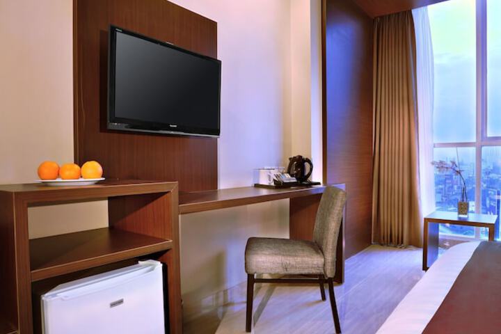 Room 9 of 35