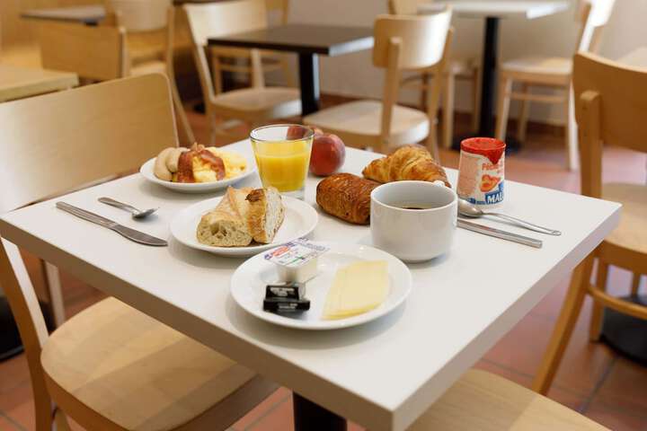Breakfast buffet