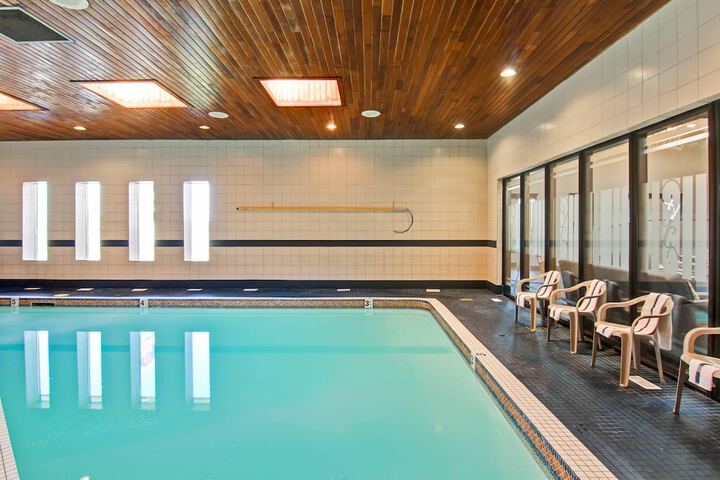 Pool 52 of 91