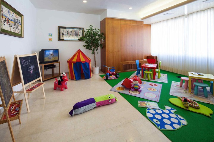 Children's play area - indoor