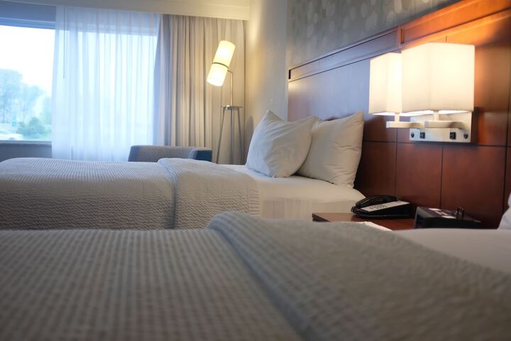Room 16 of 36