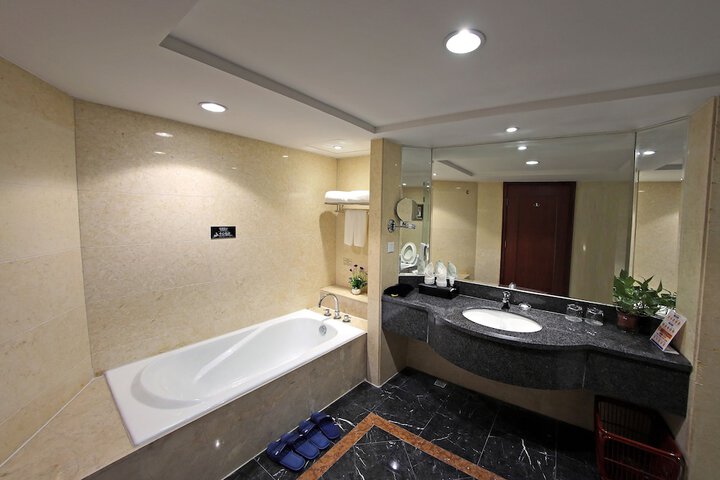 Room 21 of 44