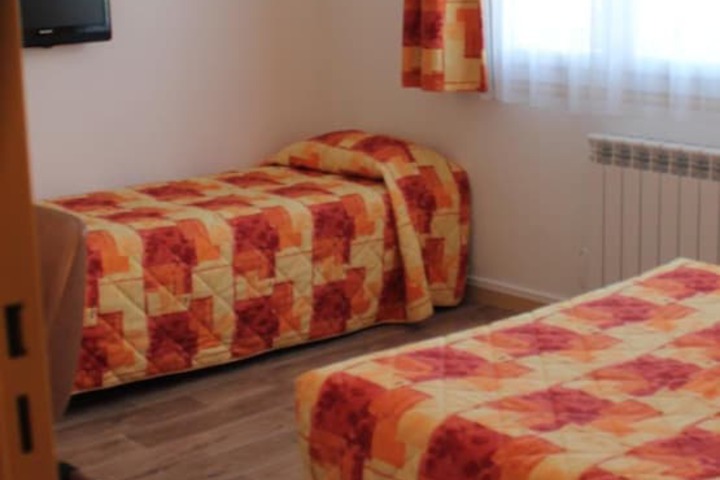 Room 15 of 25