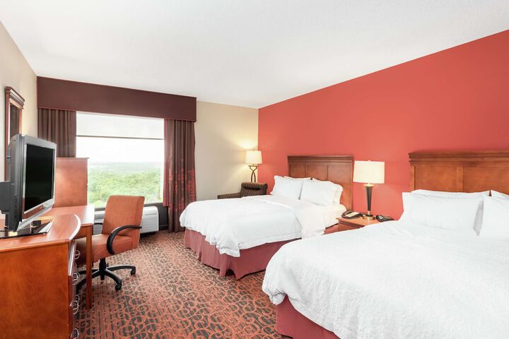 Room 10 of 29
