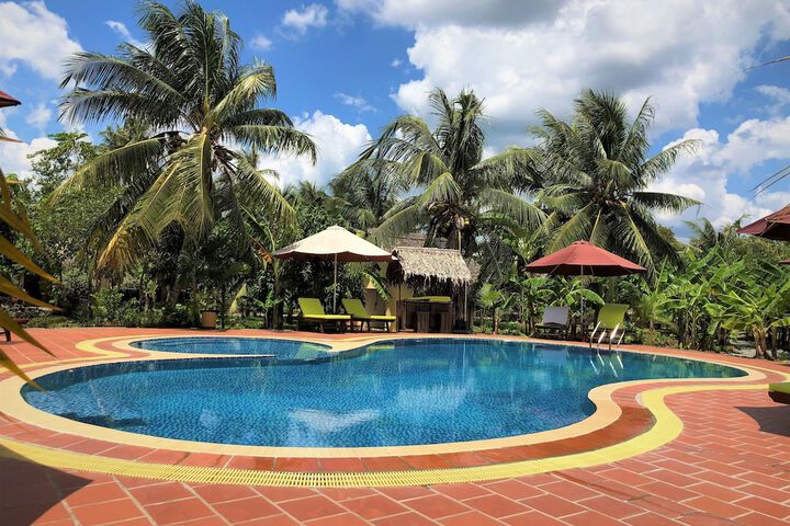 Pool 54 of 109