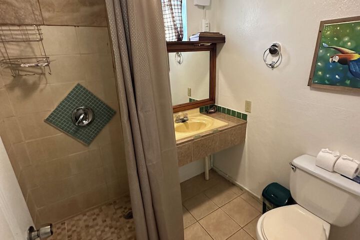 Room 43 of 77