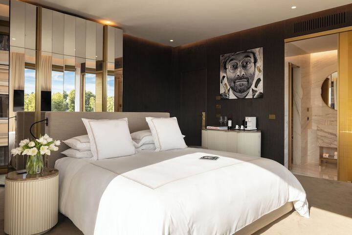 Room 13 of 49