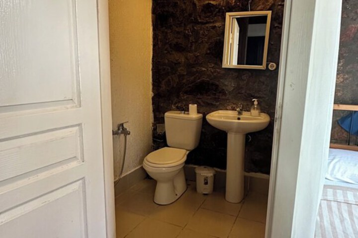 Room 7 of 43