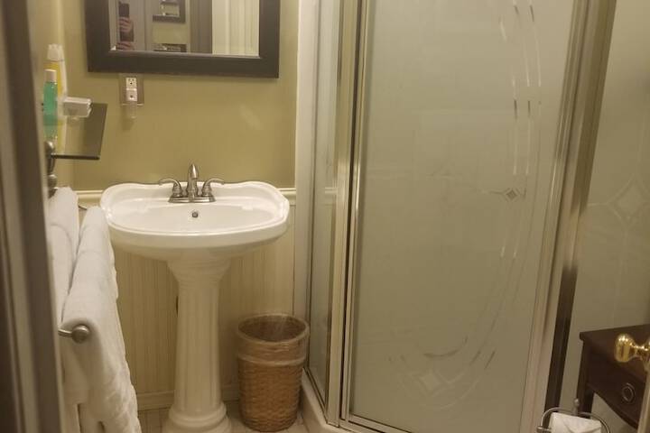 Room 37 of 47