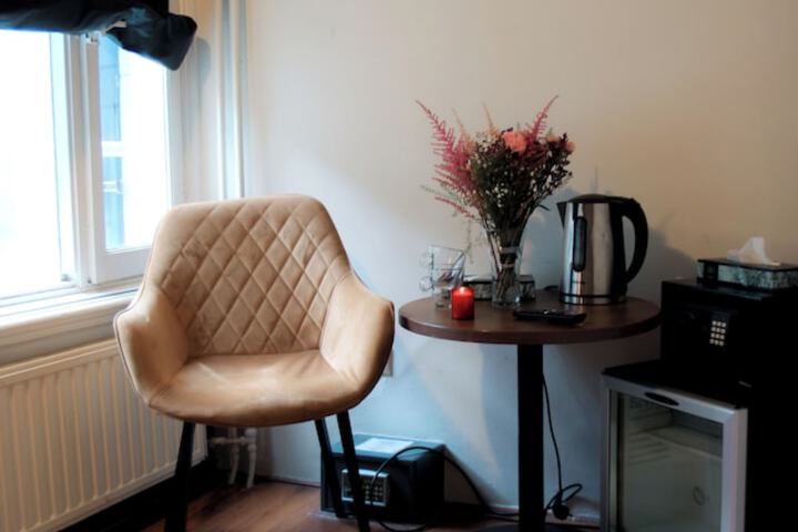 Room 40 of 132
