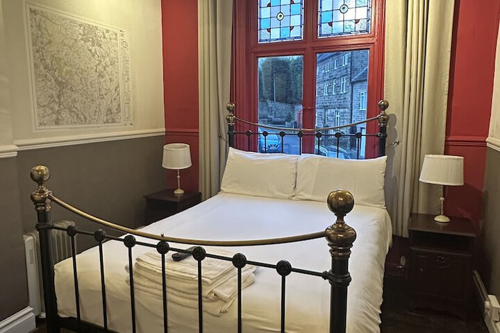 Room 5 of 25