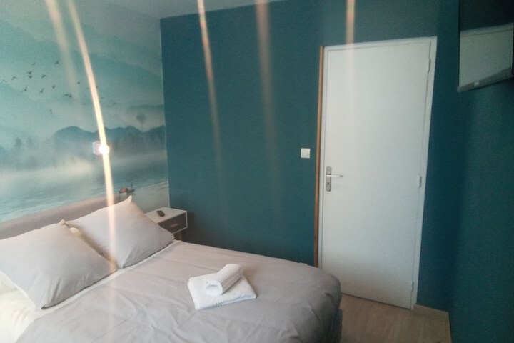 Room 12 of 33