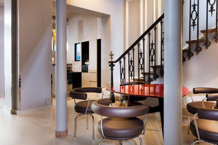Hotel Lobby
