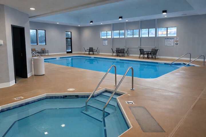 Pool Hotel