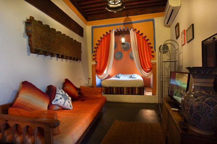 Room 9 of 65