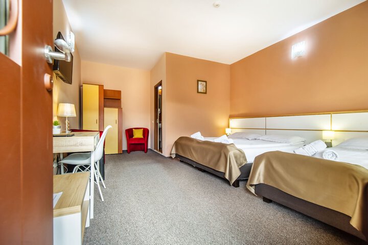 Room 18 of 50