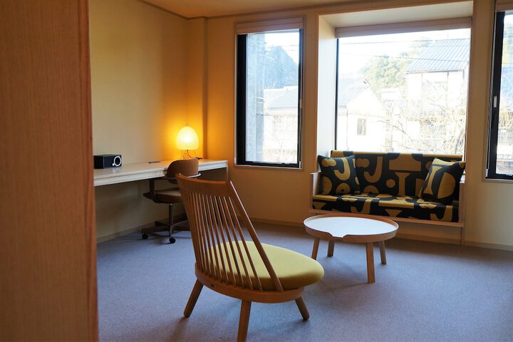 Room 8 of 19