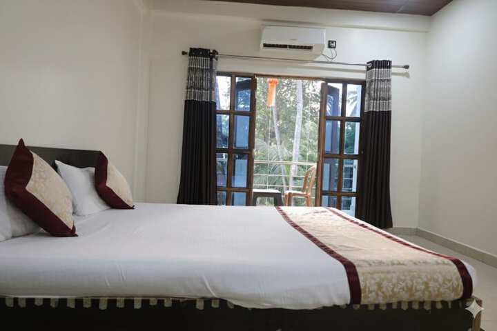 Room 27 of 62