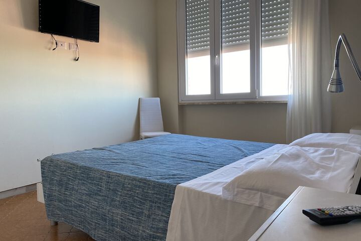 Room 46 of 99