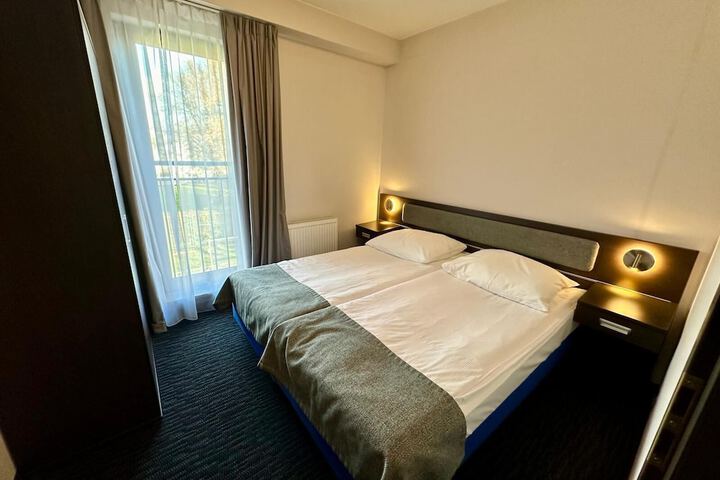 Room 12 of 81