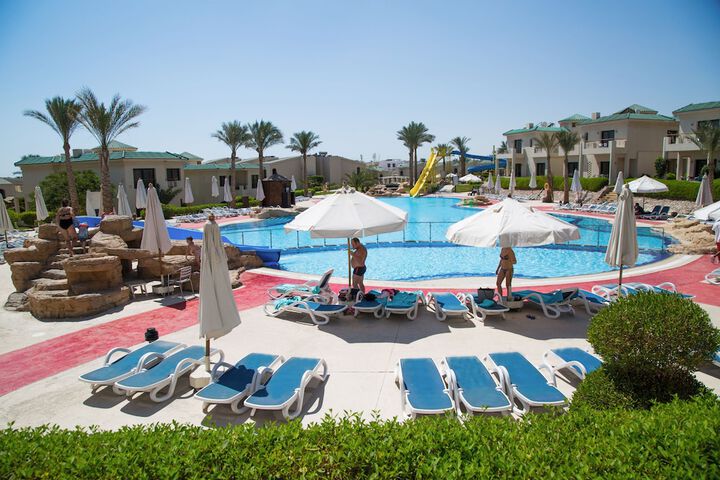 Pool Hotel