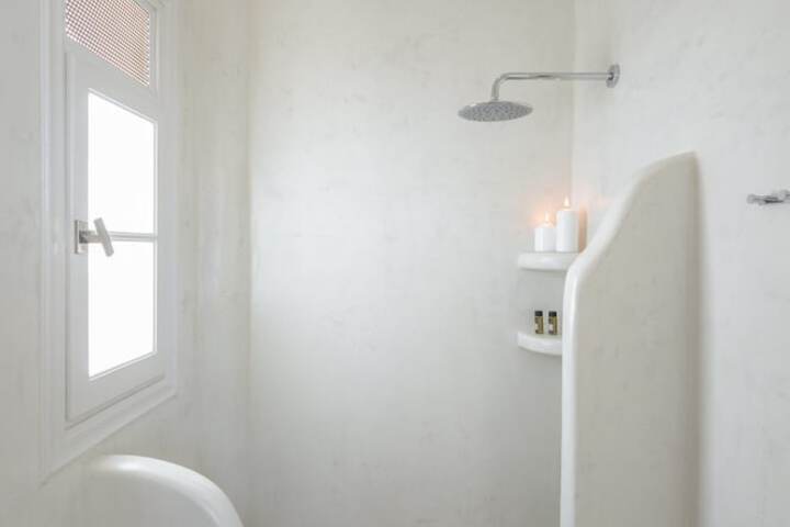 Room 15 of 23