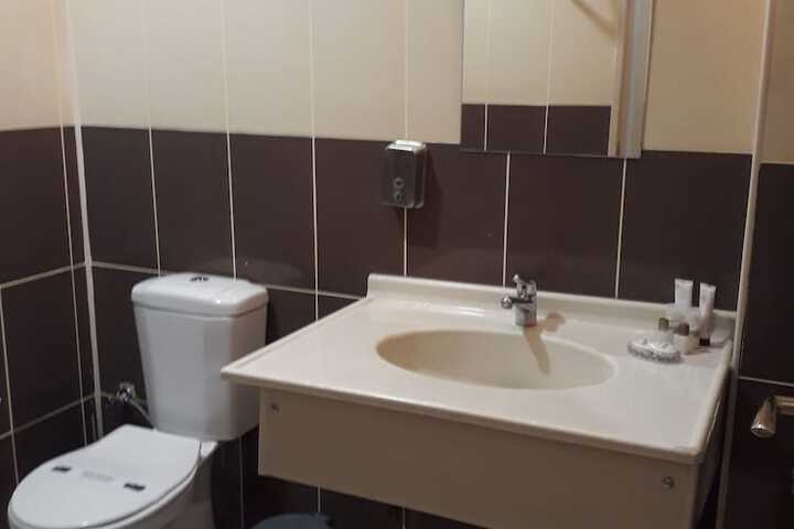 Room 10 of 26