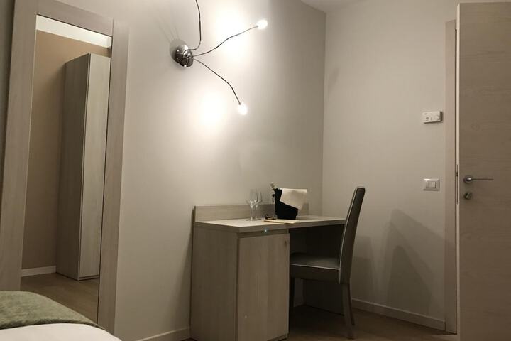 Room 13 of 73