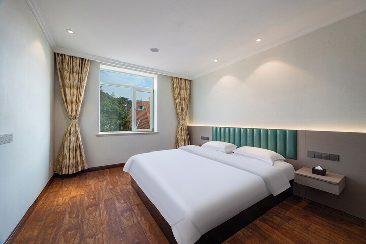 Room 21 of 48