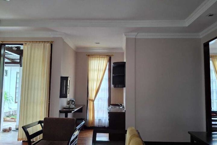 Room 14 of 48