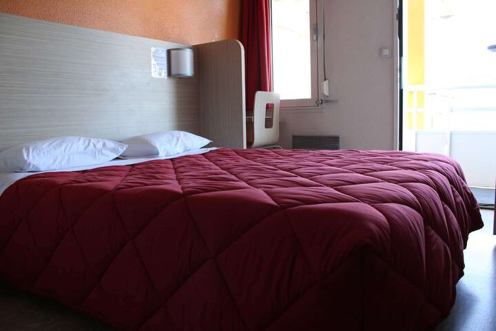 Room 22 of 61