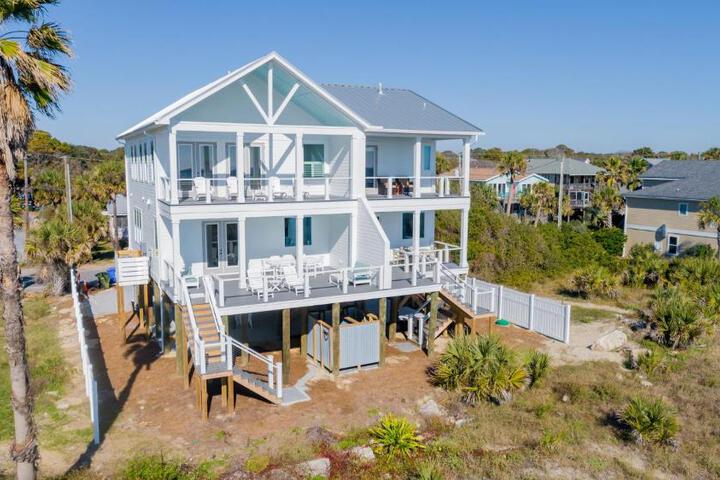 207 E Arctic - Seahorsing Around - Oceanfront - 3 Bedrooms in Folly Beach, SC