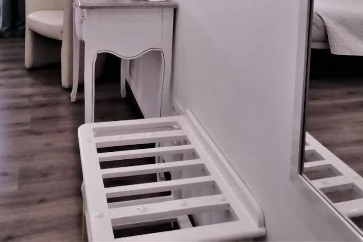 Room 18 of 40