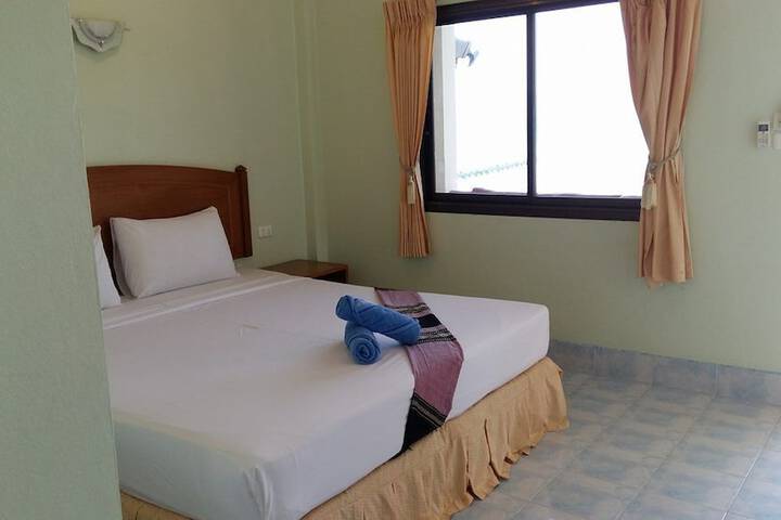 Room 5 of 29