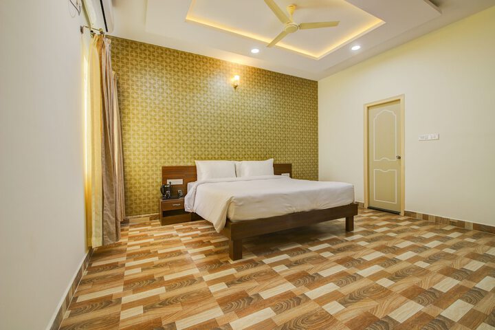 Room 6 of 26