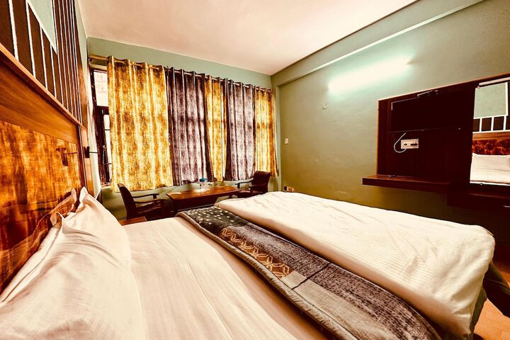 Room 15 of 18