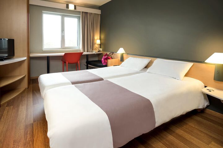 Room 15 of 47