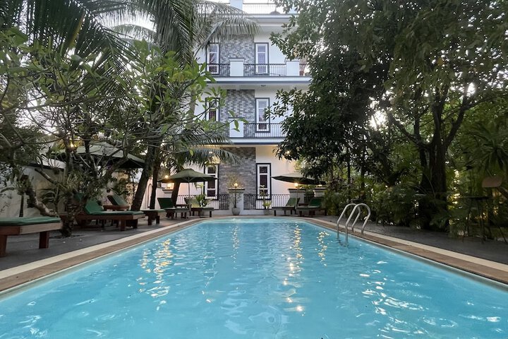 Pool 34 of 41