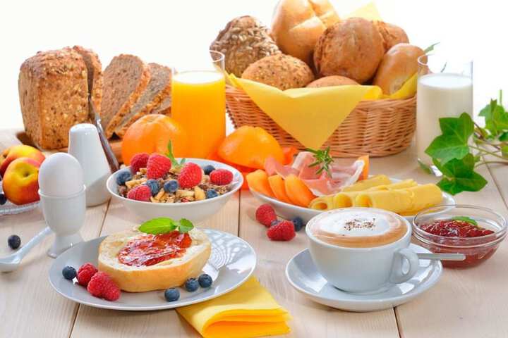 Breakfast buffet
