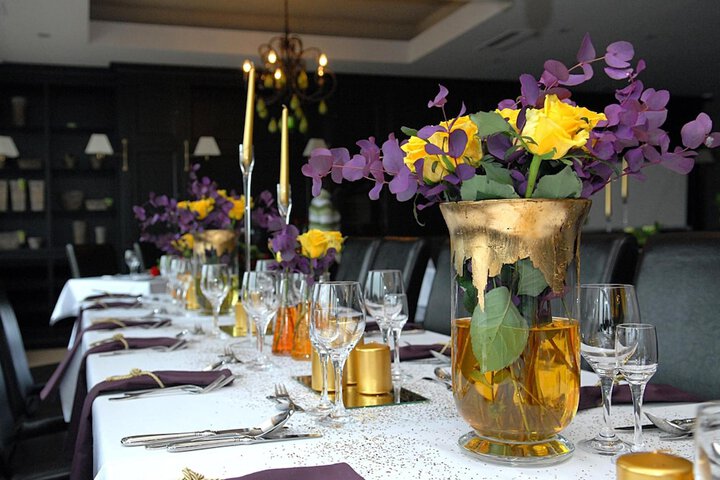 Dining 48 of 65