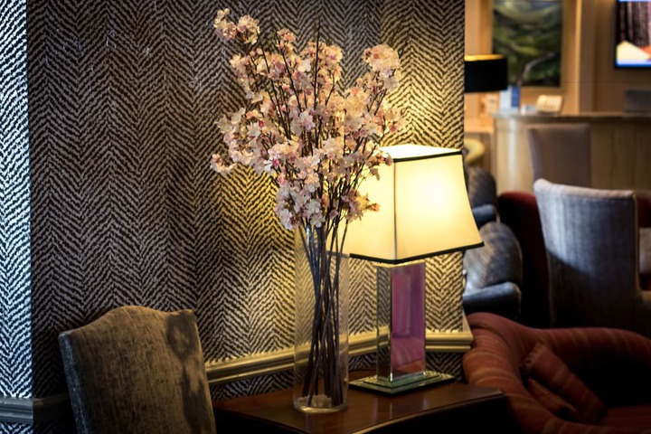 Lounge 115 of 123