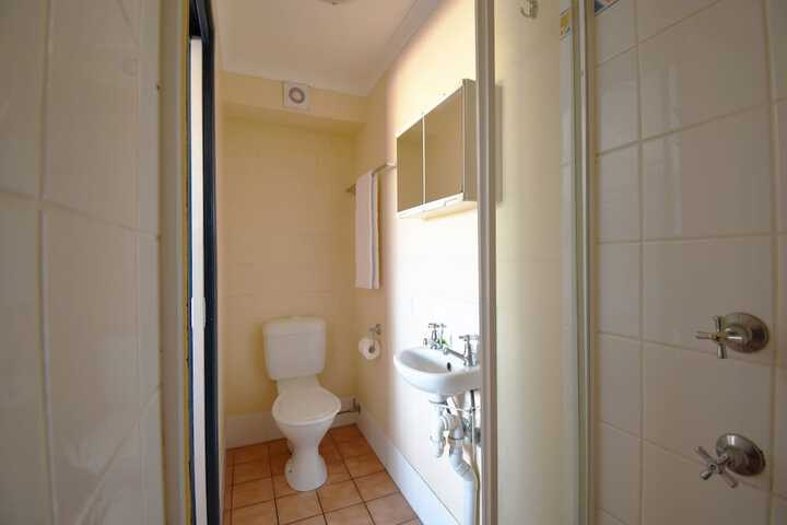 Room 10 of 10